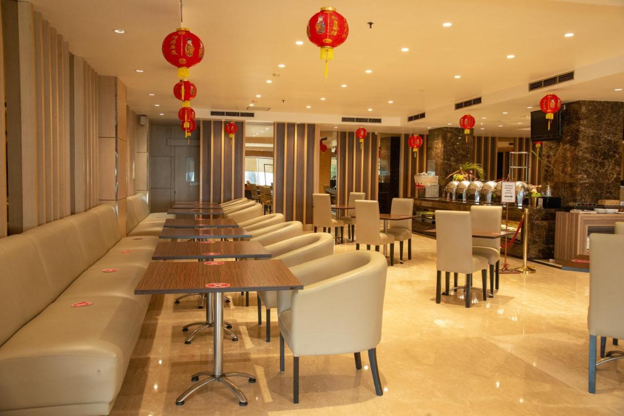 Orchardz Hotel Industri Jakarta Kemayoran Exterior photo