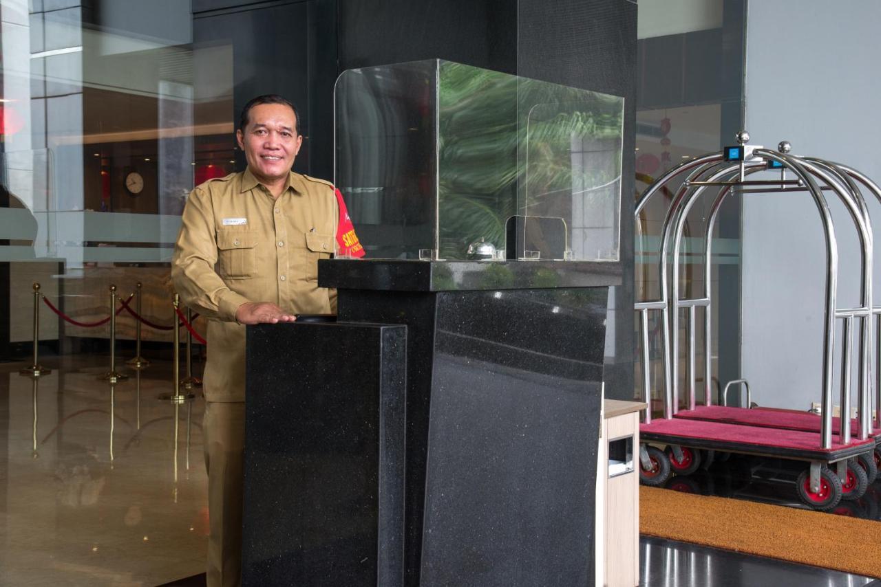 Orchardz Hotel Industri Jakarta Kemayoran Exterior photo