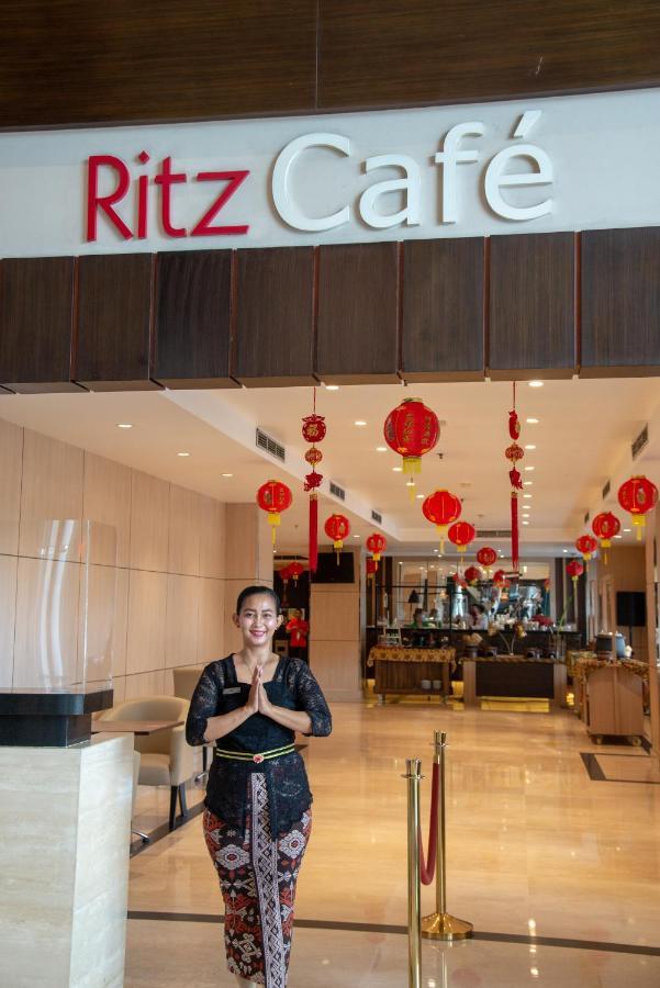 Orchardz Hotel Industri Jakarta Kemayoran Exterior photo