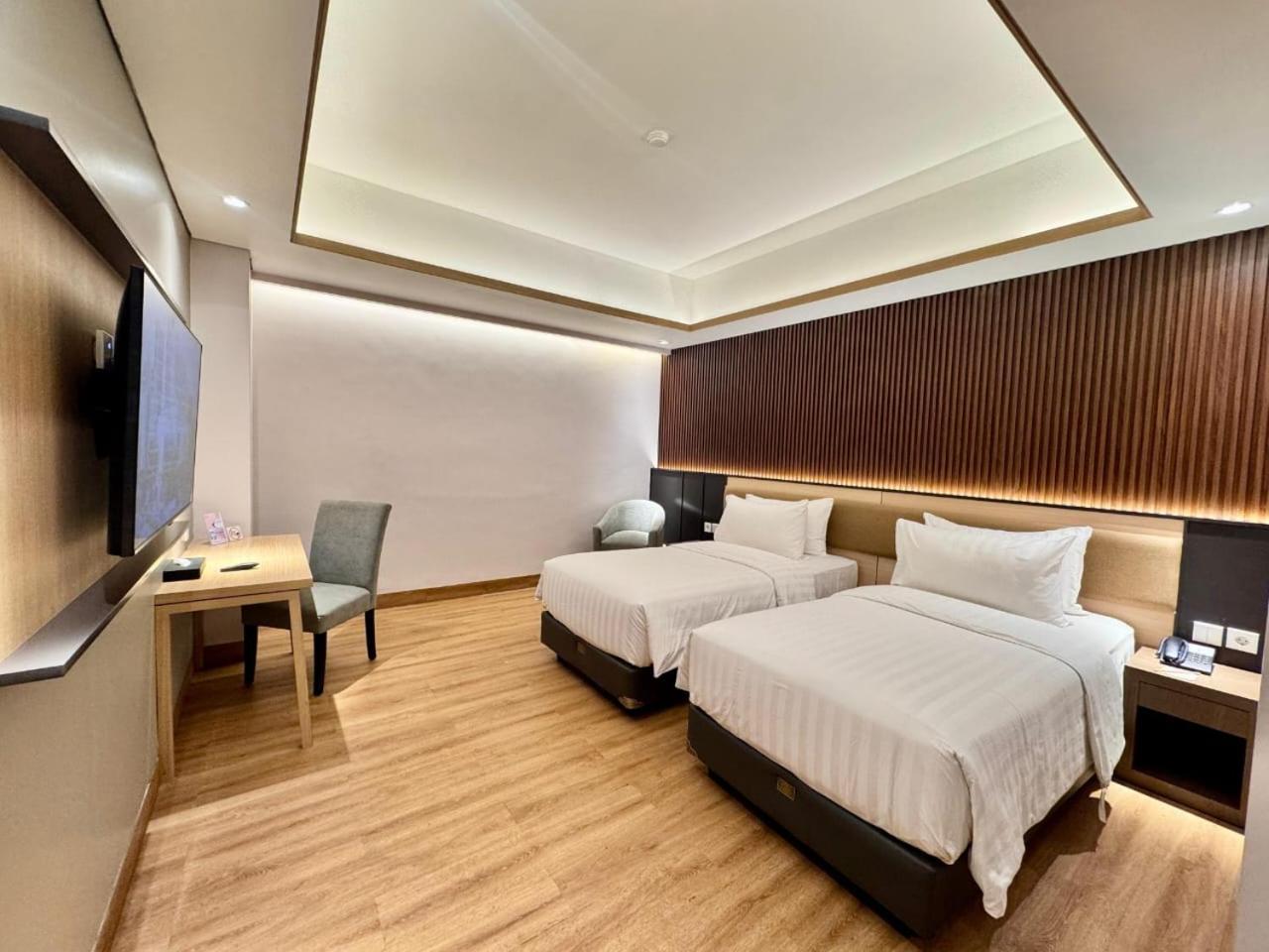 Orchardz Hotel Industri Jakarta Kemayoran Exterior photo