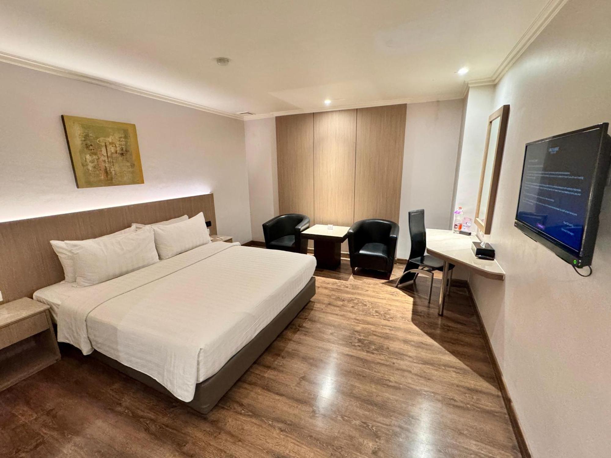 Orchardz Hotel Industri Jakarta Kemayoran Exterior photo