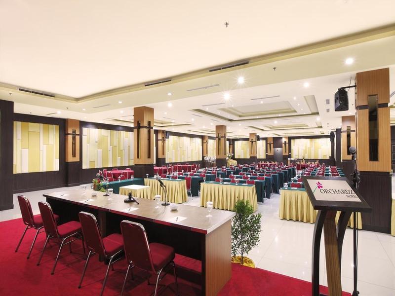 Orchardz Hotel Industri Jakarta Kemayoran Exterior photo