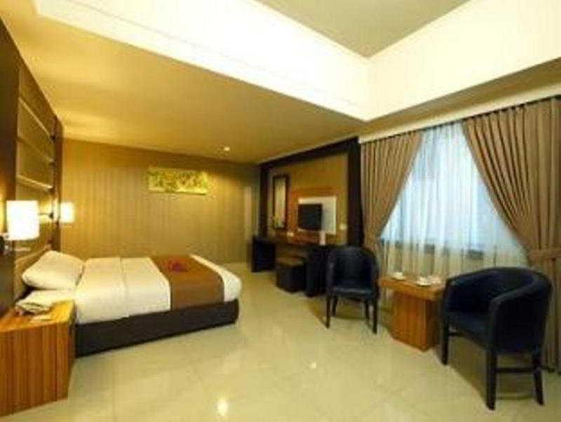 Orchardz Hotel Industri Jakarta Kemayoran Exterior photo