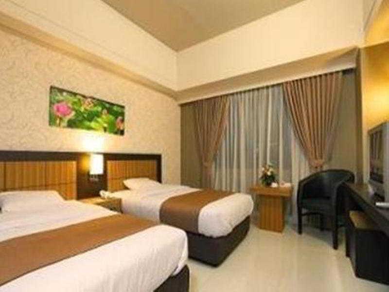 Orchardz Hotel Industri Jakarta Kemayoran Exterior photo